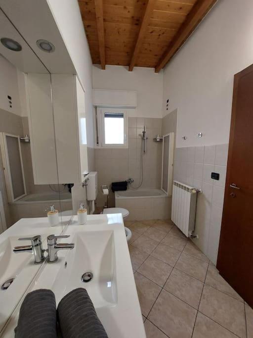 Smile Home! Graziosa Casa Con Parcheggio E Giardino Bovísio-Masciago Milanese Eksteriør bilde