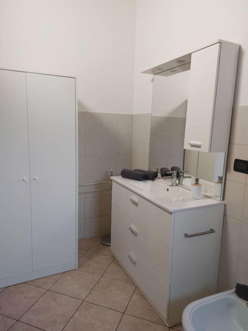 Smile Home! Graziosa Casa Con Parcheggio E Giardino Bovísio-Masciago Milanese Eksteriør bilde