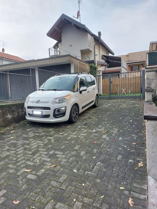 Smile Home! Graziosa Casa Con Parcheggio E Giardino Bovísio-Masciago Milanese Eksteriør bilde